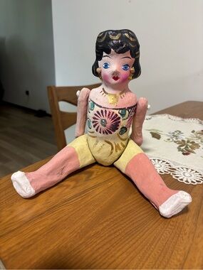 Vintage Mexican Lupita Doll – Hand Painted Papier-Mâché Jointed Folk Art